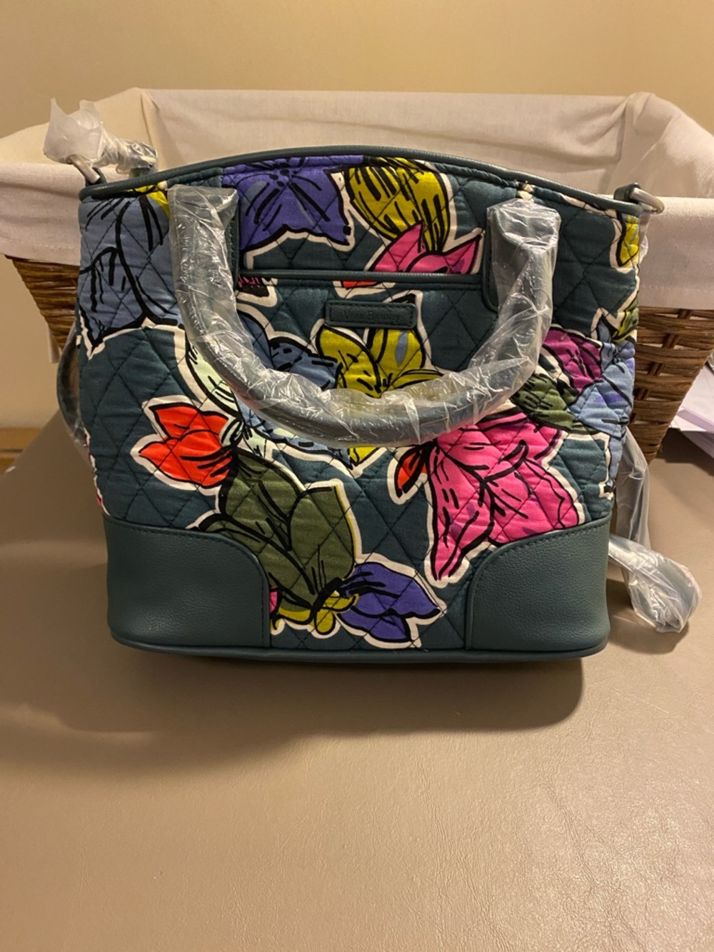 VERA BRADLEY CROSSBODY BAG
